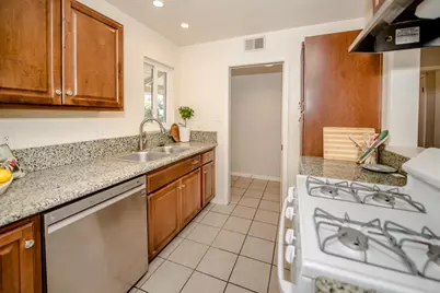 10762 Segovia Way, Rancho Cordova, CA 95670 - Photo 6
