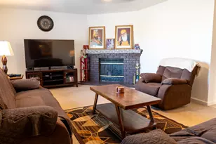 1422 Pinot Dr, Livingston, CA 95334 - Photo 8