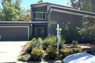 2204 Fortuna Ct, Davis, CA 95616 - Photo 2