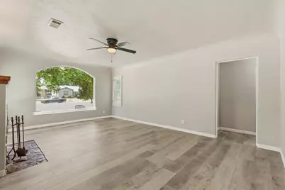 219 Sunset Boulevard, Modesto, CA 95351 - Photo 12