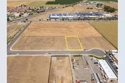 239 Commerce Way, Los Banos, CA 93635 - Photo 1
