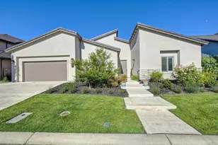 10886 St Moritz Cir, Stockton, CA 95209 - Photo 2