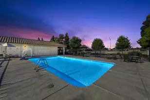 10886 St Moritz Cir, Stockton, CA 95209 - Photo 44