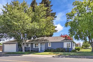 1220 S Crescent Ave, Lodi, CA 95240 - Photo 6