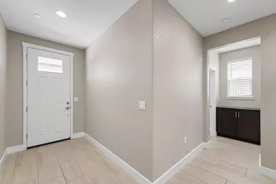 18173 Broadwell Court, Lathrop, CA 95330 - Photo 6