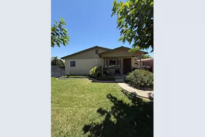 1244 Mitchell Ave, Escalon, CA 95320 - Photo 1
