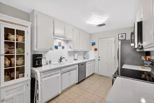 613 Edgebrook Ct, Modesto, CA 95354 - Photo 12