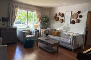 2561 24th Ave, Sacramento, CA 95820 - Photo 2