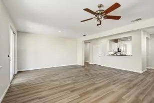 7552 Abbey Cir, Elk Grove, CA 95757 - Photo 12
