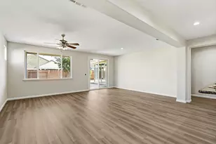 7552 Abbey Cir, Elk Grove, CA 95757 - Photo 8