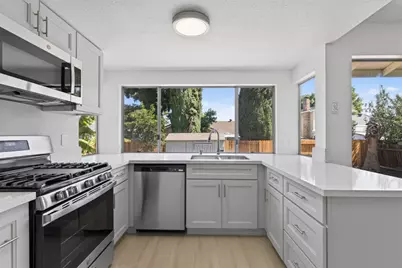 7725 McMullen Way, Sacramento, CA 95828 - Photo 10