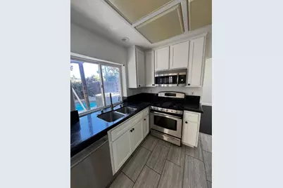 8284 Oakbark Court, Elk Grove, CA 95758 - Photo 8