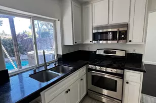 8284 Oakbark Ct, Elk Grove, CA 95758 - Photo 8