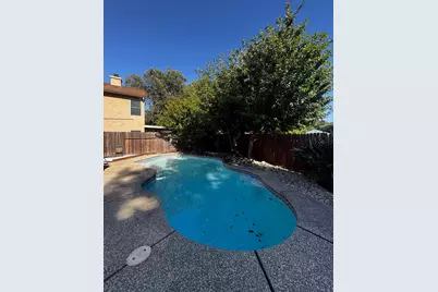 8284 Oakbark Court, Elk Grove, CA 95758 - Photo 2