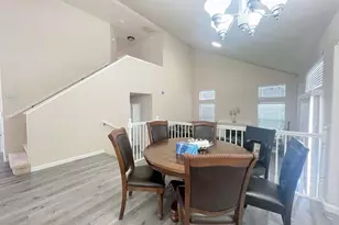 8668 Gossamer Way, Elk Grove, CA 95624 - Photo 10