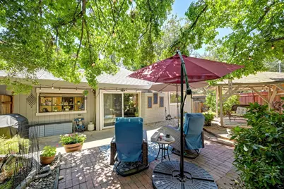 8025 Doral Court, Citrus Heights, CA 95610 - Photo 38