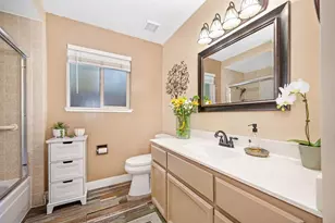 8025 Doral Ct, Citrus Heights, CA 95610 - Photo 14
