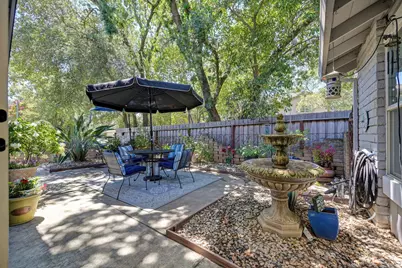 8025 Doral Court, Citrus Heights, CA 95610 - Photo 32