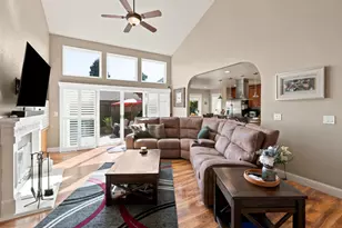 9075 Doncaster Ct, Elk Grove, CA 95624 - Photo 12
