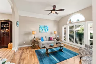 9075 Doncaster Ct, Elk Grove, CA 95624 - Photo 8