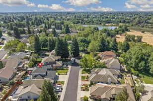 9075 Doncaster Ct, Elk Grove, CA 95624 - Photo 48