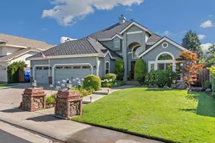 9075 Doncaster Ct, Elk Grove, CA 95624 - Photo 4
