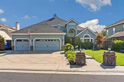 9075 Doncaster Court, Elk Grove, CA 95624 - Photo 2
