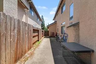 8662 Bluefield Way, Sacramento, CA 95823 - Photo 42