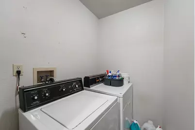 8662 Bluefield Way, Sacramento, CA 95823 - Photo 34