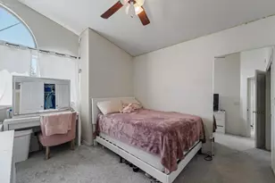 8662 Bluefield Way, Sacramento, CA 95823 - Photo 32