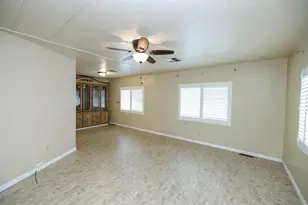 Lahaina, Modesto, CA 95355 - Photo 16