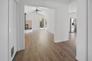 8421 Lost Cavern Ct, Citrus Heights, CA 95621 - Photo 4