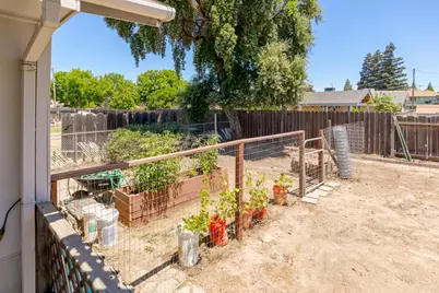 428 N Western Avenue, Waterford, CA 95386 - Photo 28