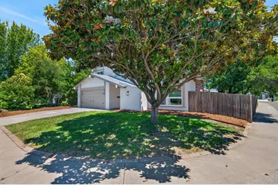2724 Hyannis Way, Sacramento, CA 95827 - Photo 2