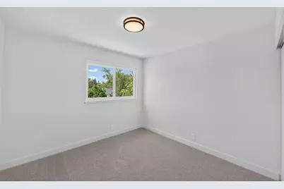 2724 Hyannis Way, Sacramento, CA 95827 - Photo 24