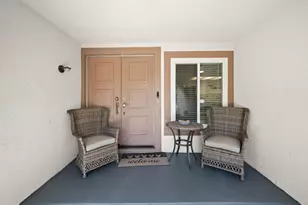 39 Del Vista Cir, Sacramento, CA 95823 - Photo 16