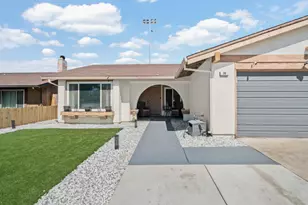 39 Del Vista Cir, Sacramento, CA 95823 - Photo 14