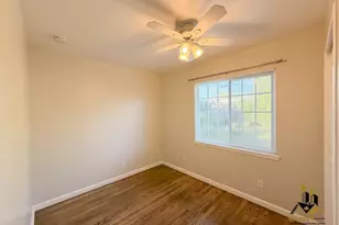 2116 Waterford Rd, Sacramento, CA 95815 - Photo 8