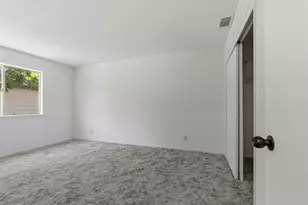 8252 Center Pkwy, Sacramento, CA 95823 - Photo 16