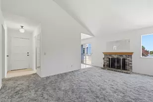 8252 Center Pkwy, Sacramento, CA 95823 - Photo 10