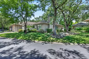 11260 Crocker Grove Ln, Gold River, CA 95670 - Photo 2