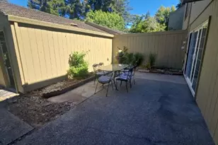 1310 Commons Dr, Sacramento, CA 95825 - Photo 32