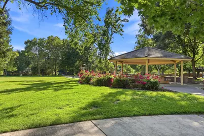 8804 Bradbury Court, Elk Grove, CA 95624 - Photo 36