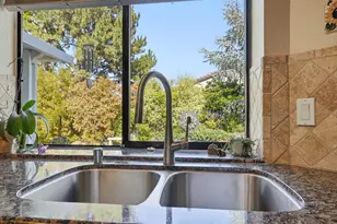 8804 Bradbury Ct, Elk Grove, CA 95624 - Photo 8