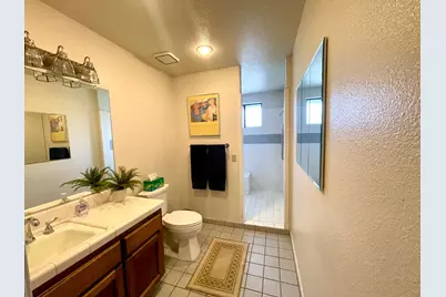 2052 Del Rio Drive, Stockton, CA 95204 - Photo 10