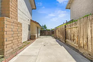 9843 Spindrift Way, Stockton, CA 95209 - Photo 6