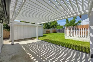 1825 Roy Ave, Sacramento, CA 95815 - Photo 20
