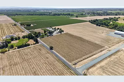 10112 E Woodbridge Road, Acampo, CA 95220 - Photo 14