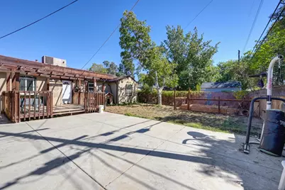 2660 23rd Avenue, Sacramento, CA 95820 - Photo 18