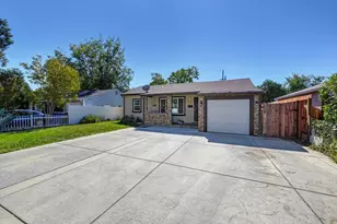 2660 23rd Ave, Sacramento, CA 95820 - Photo 2